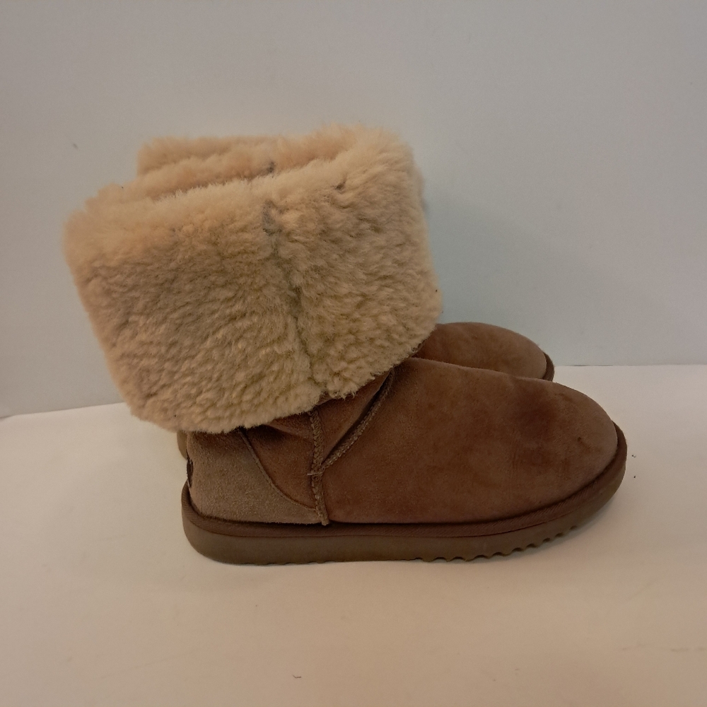 UGG Boots Women's 8 Classic Tall Chestnut Suede Sheepskin Winter Warm Cozy